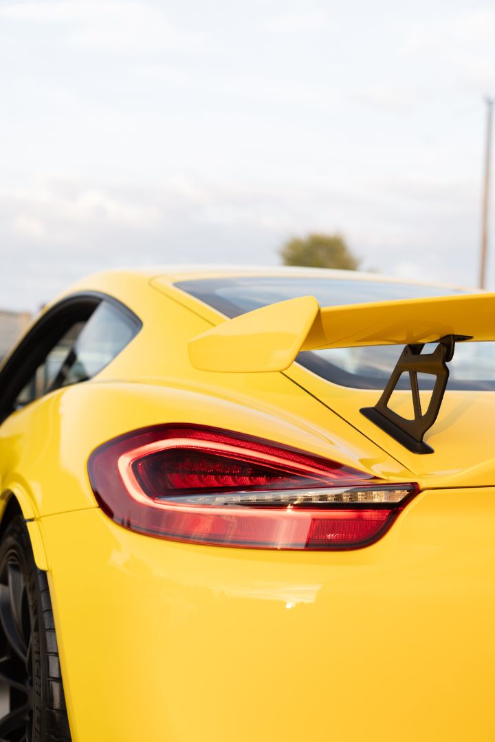 Lakier Porsche GT4 po detailingu i zabezpieczeniu