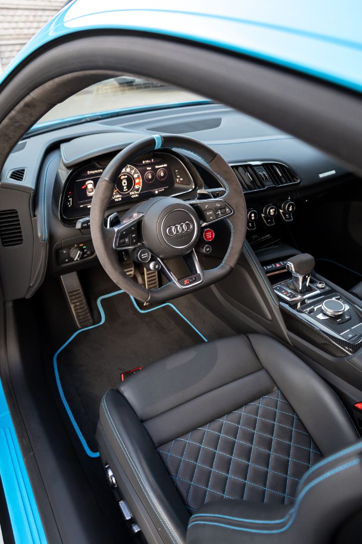 Wnętrze Audi R8 po zabezpieczeniu i detailingu
